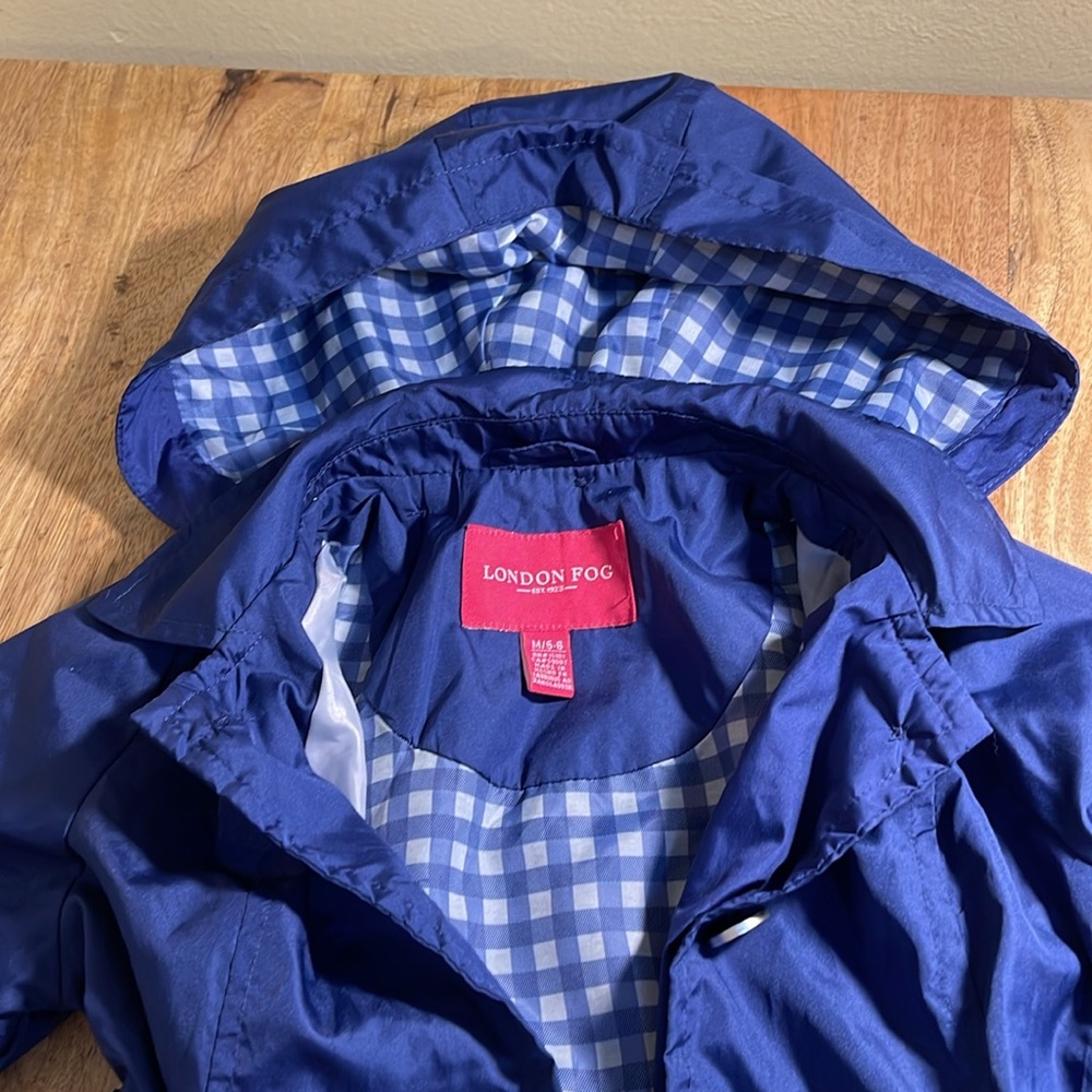 LONDON FOG Little Girl's Lightweight Hooded Trench Dress Jackets. Size 5/6 - Picture 4 of 7